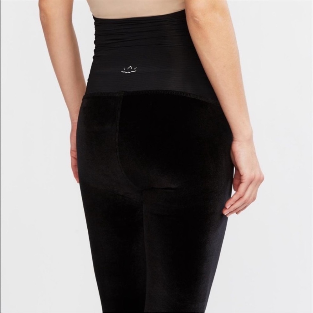 Beyond Yoga Beyond the Bump Velvet Leggings size Small Black High Waist‎ Pull On